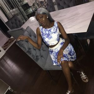 Meet your Posher, Táy